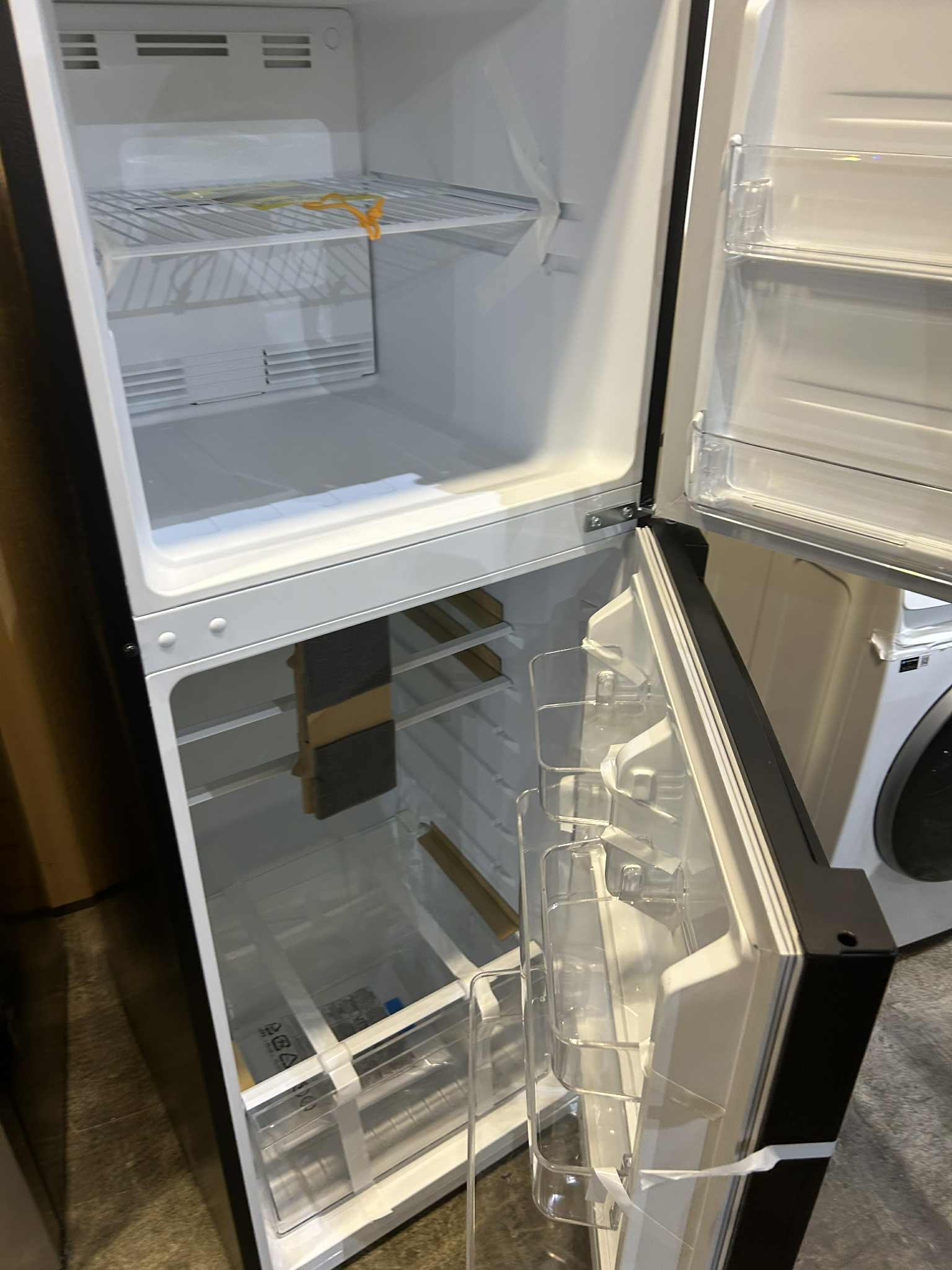 Vissani 10.1 cu. ft. Top Freezer Refrigerator, Black MDTF10BKES4