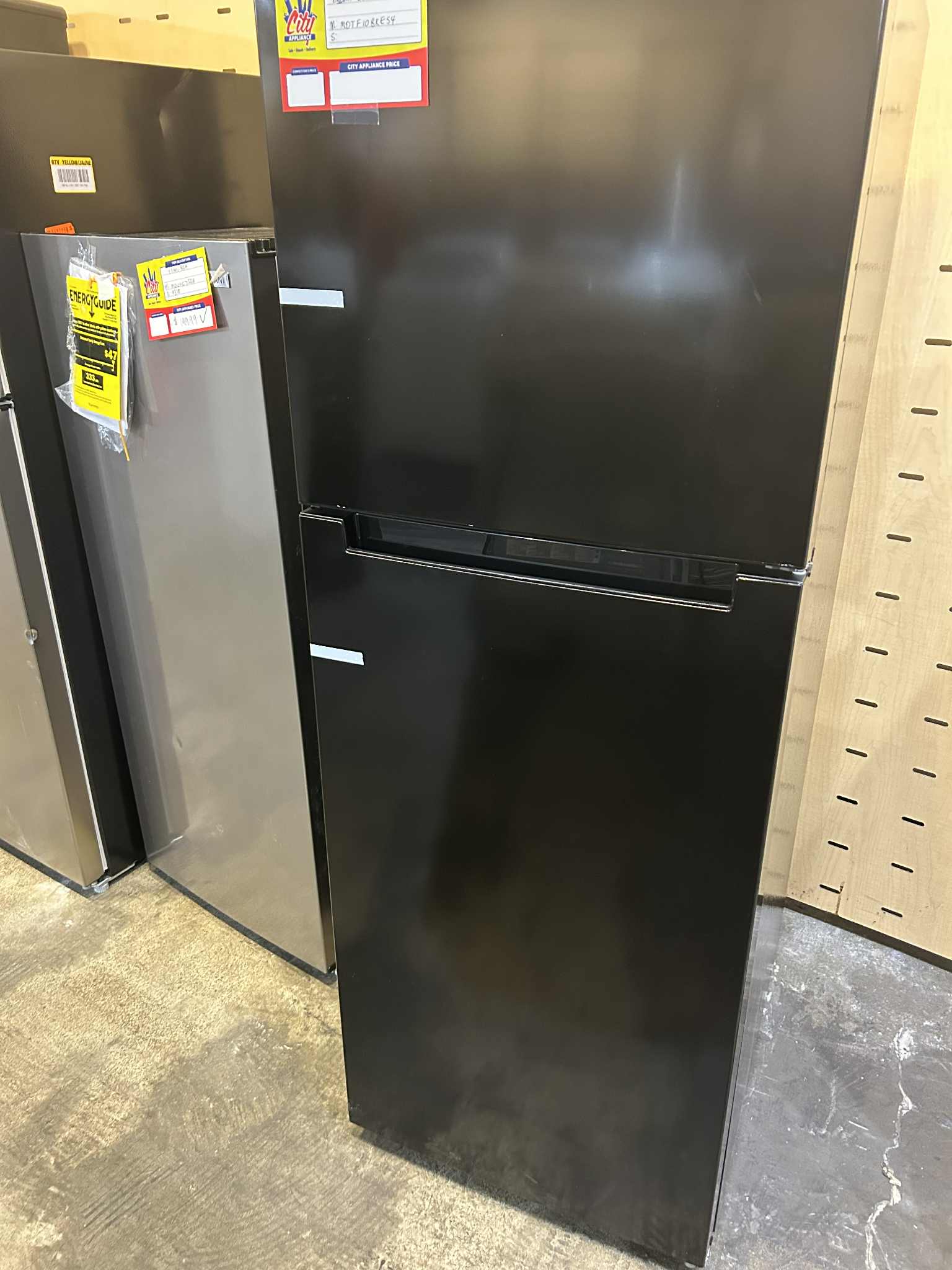 Vissani 10.1 cu. ft. Top Freezer Refrigerator, Black MDTF10BKES4