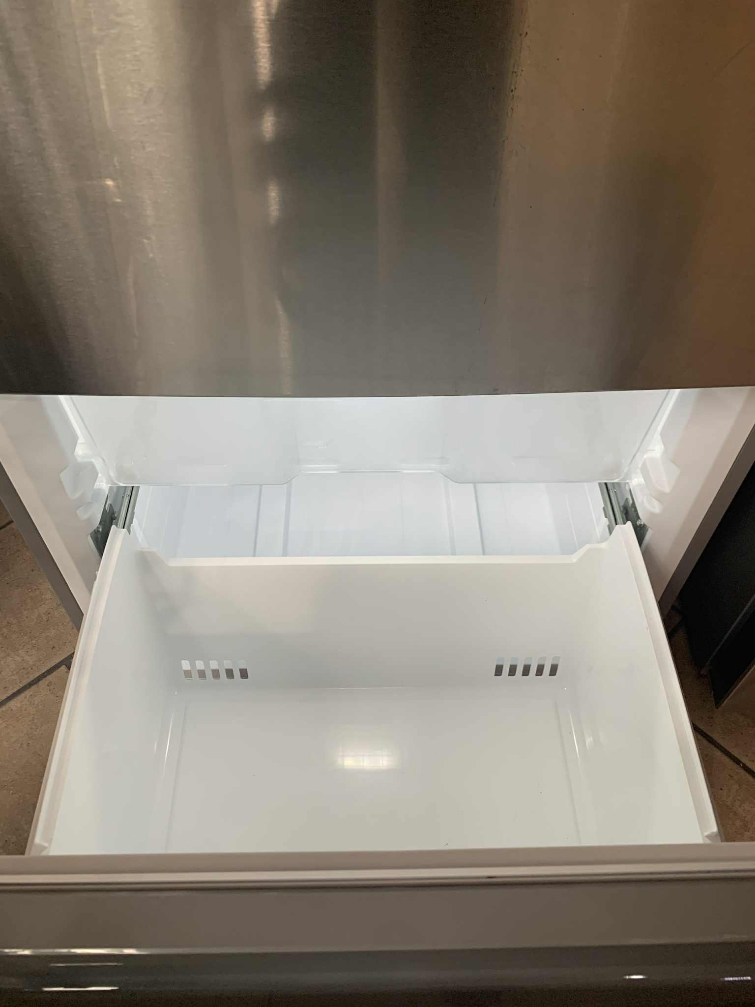 Vissani 18.7 cu. ft. Bottom Freezer Refrigerator, Stainless Steel